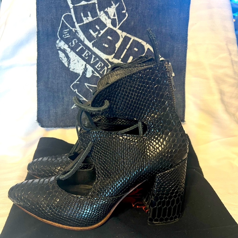 Freebird Joyce Heels
